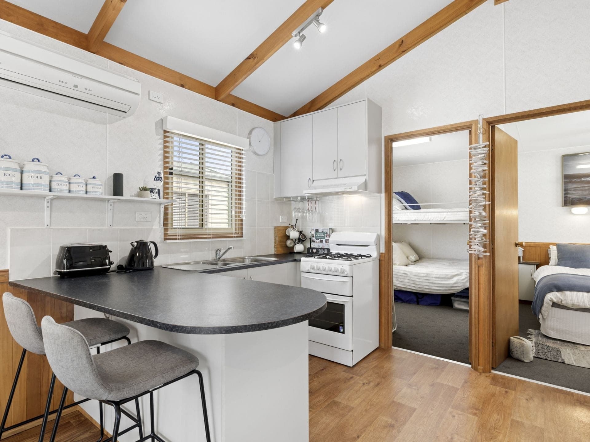 2/6-14 The Terrace, Ocean Grove VIC, Ocean Grove - Thumbnail 6