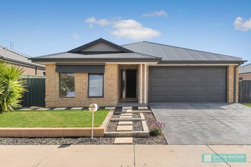 37 Greenfield Dr, Epsom, VIC, Epsom - Image 1