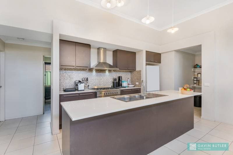 37 Greenfield Dr, Epsom, VIC, Epsom - Thumbnail 4