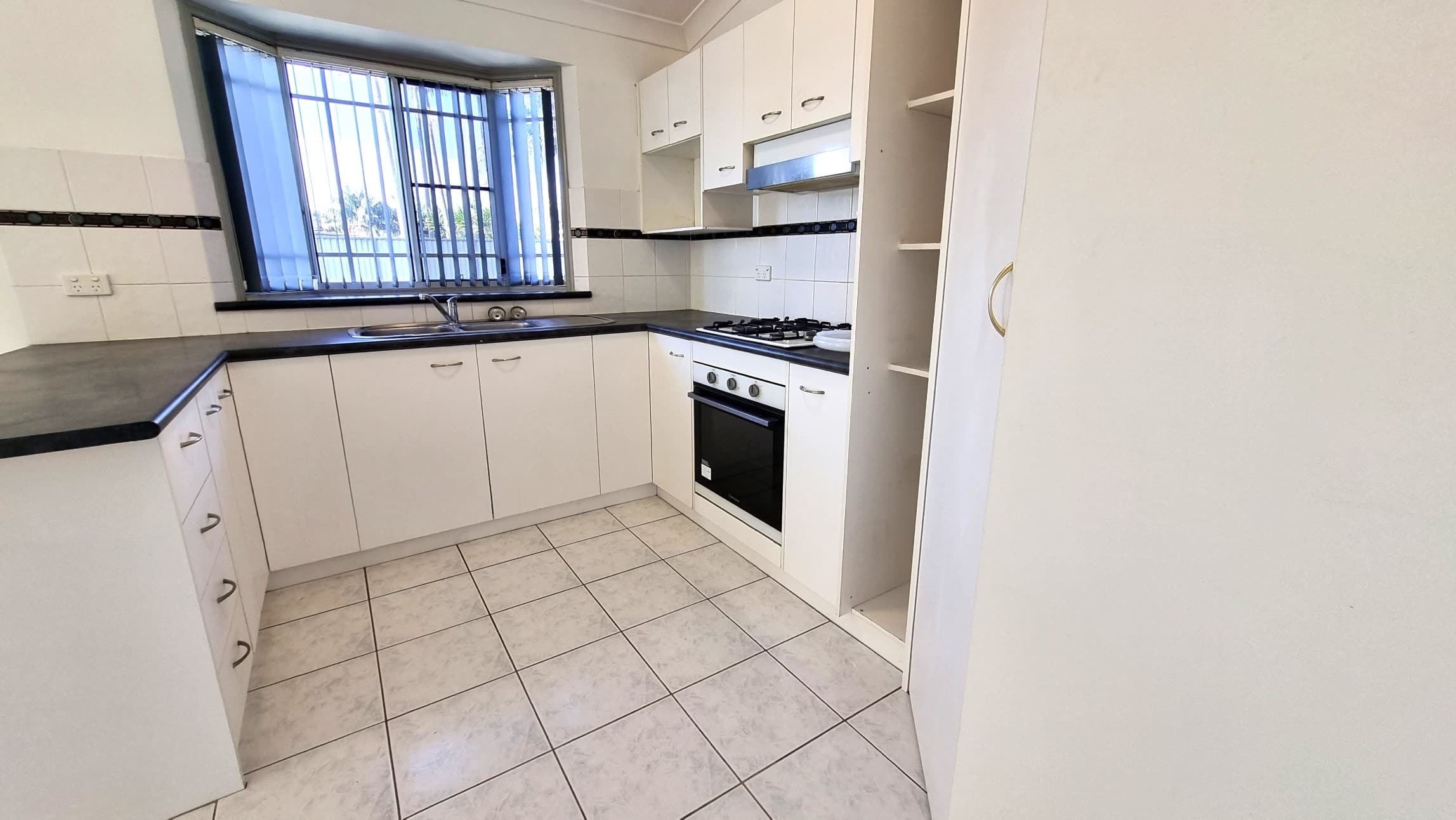 E5/1st Avenue North 120 Osborne Parade, WARILLA NSW 2528, Warilla - Thumbnail 7