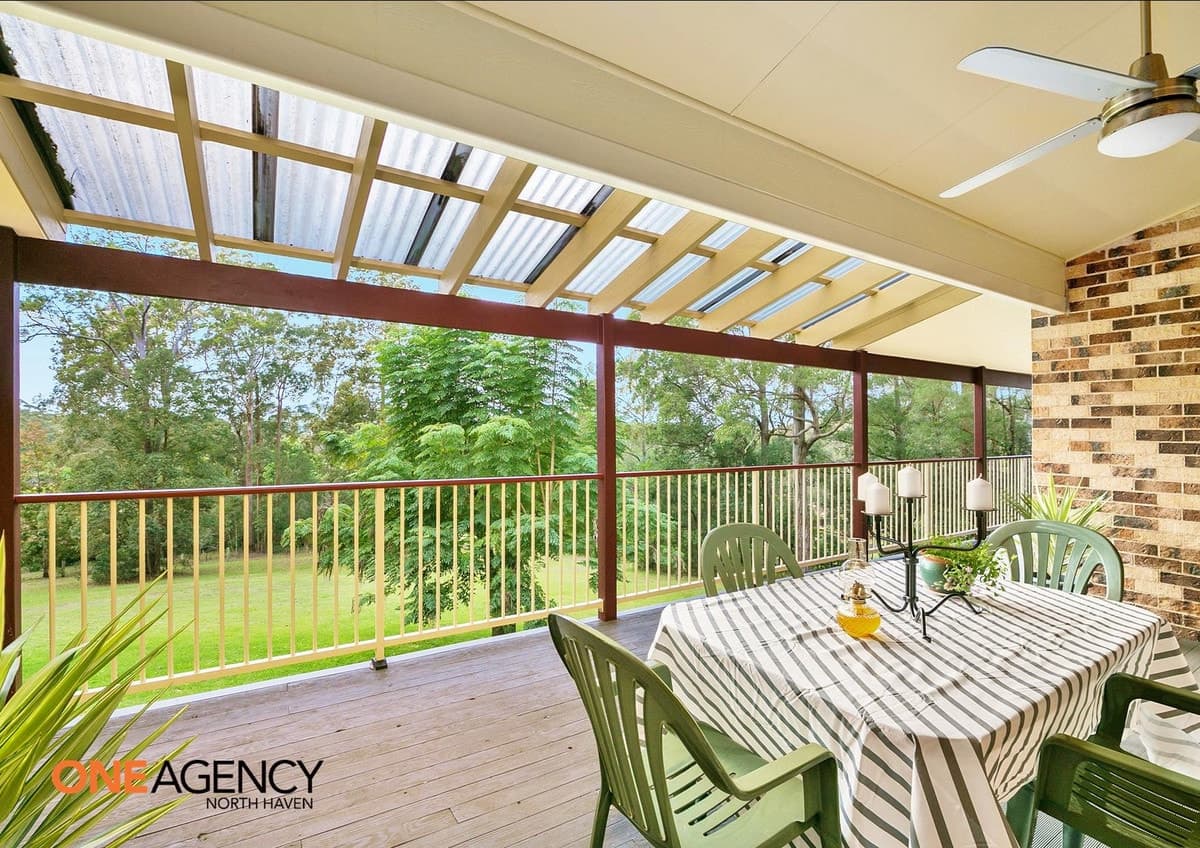 52 Benaroon Drive, Kendall, Kendall - Thumbnail 3