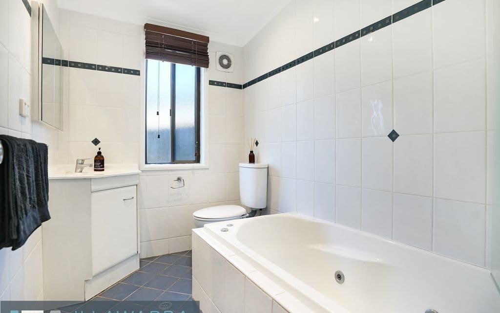 57 The Kingsway, BARRACK HEIGHTS NSW 2528, Barrack Heights - Thumbnail 2