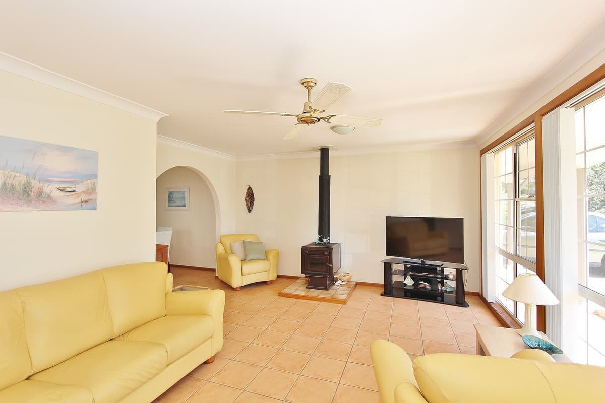 17 Blackbutt Crescent, Laurieton, Laurieton - Thumbnail 5