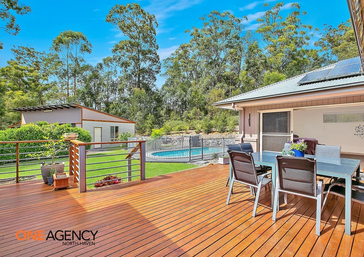 32 Lake Ridge Drive, Kew, Kew - Thumbnail 4