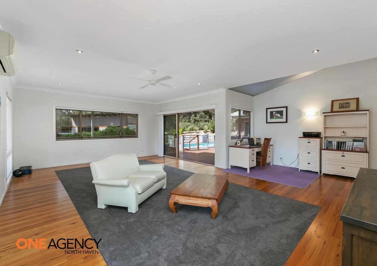 32 Lake Ridge Drive, Kew, Kew - Thumbnail 6