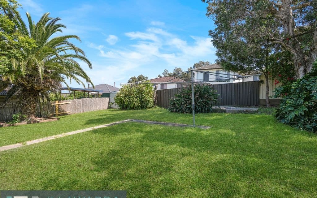 28 Hardwick Crescent, MOUNT WARRIGAL NSW 2528, Mount Warrigal - Thumbnail 2