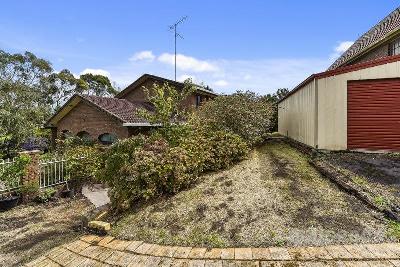 11 Comaum Avenue Mount Gambier SA, Mount Gambier - Image 1