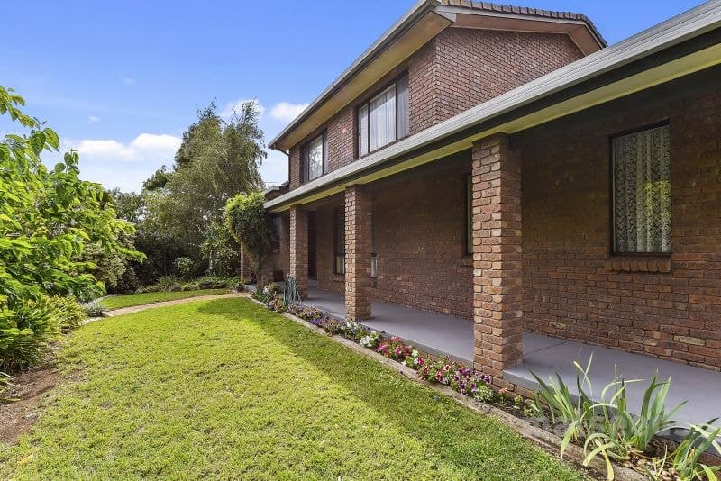 11 Comaum Avenue Mount Gambier SA, Mount Gambier - Thumbnail 2