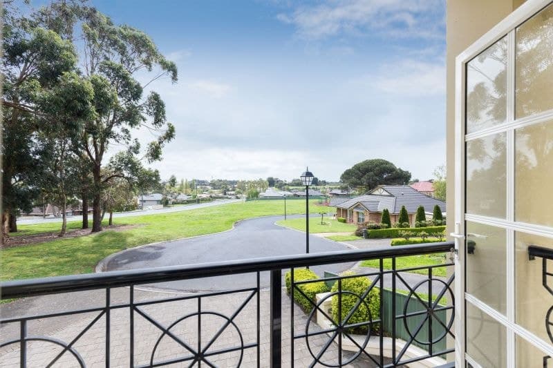 11 Bellaire Close Mount Gambier SA, Mount Gambier - Image 1