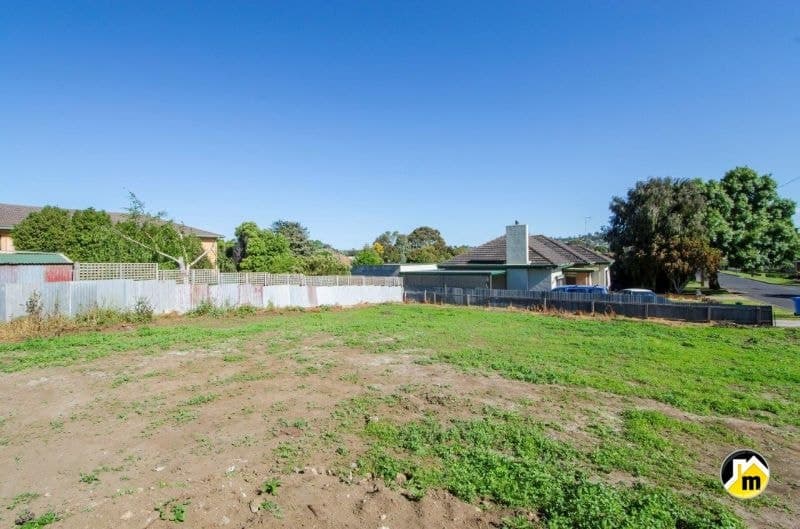 44 Umpherston Street Mount Gambier SA, Mount Gambier - Image 1
