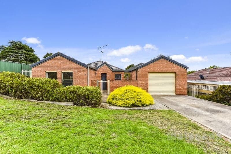 19 Clezy Crescent Mount Gambier SA, Mount Gambier - Thumbnail 3
