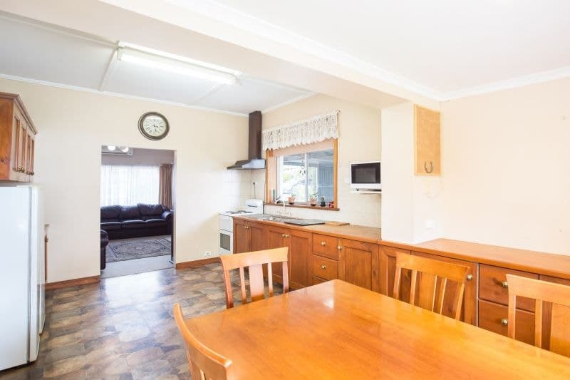 56 Shepherdson Road Mount Gambier SA, Mount Gambier - Image 1