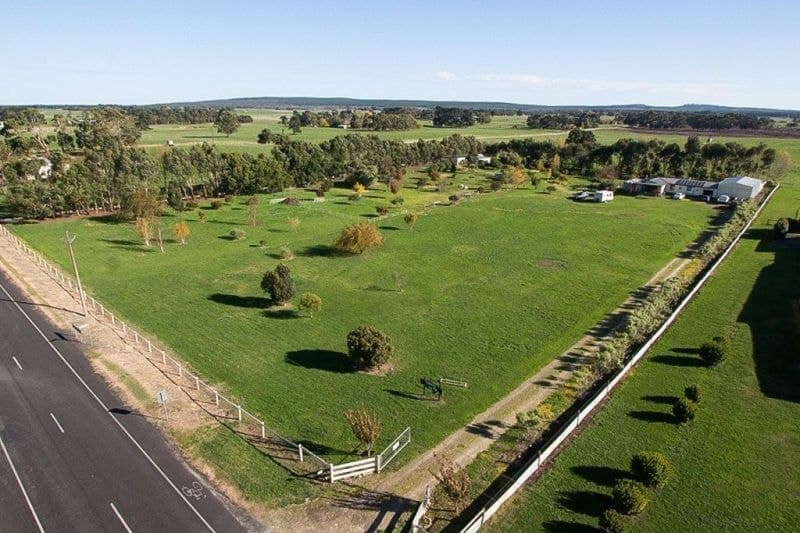 83 Lake Edward Road Glencoe SA, Glencoe - Thumbnail 2