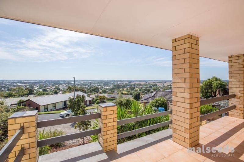 14 Tawarri Crescent Mount Gambier SA, Mount Gambier - Thumbnail 3