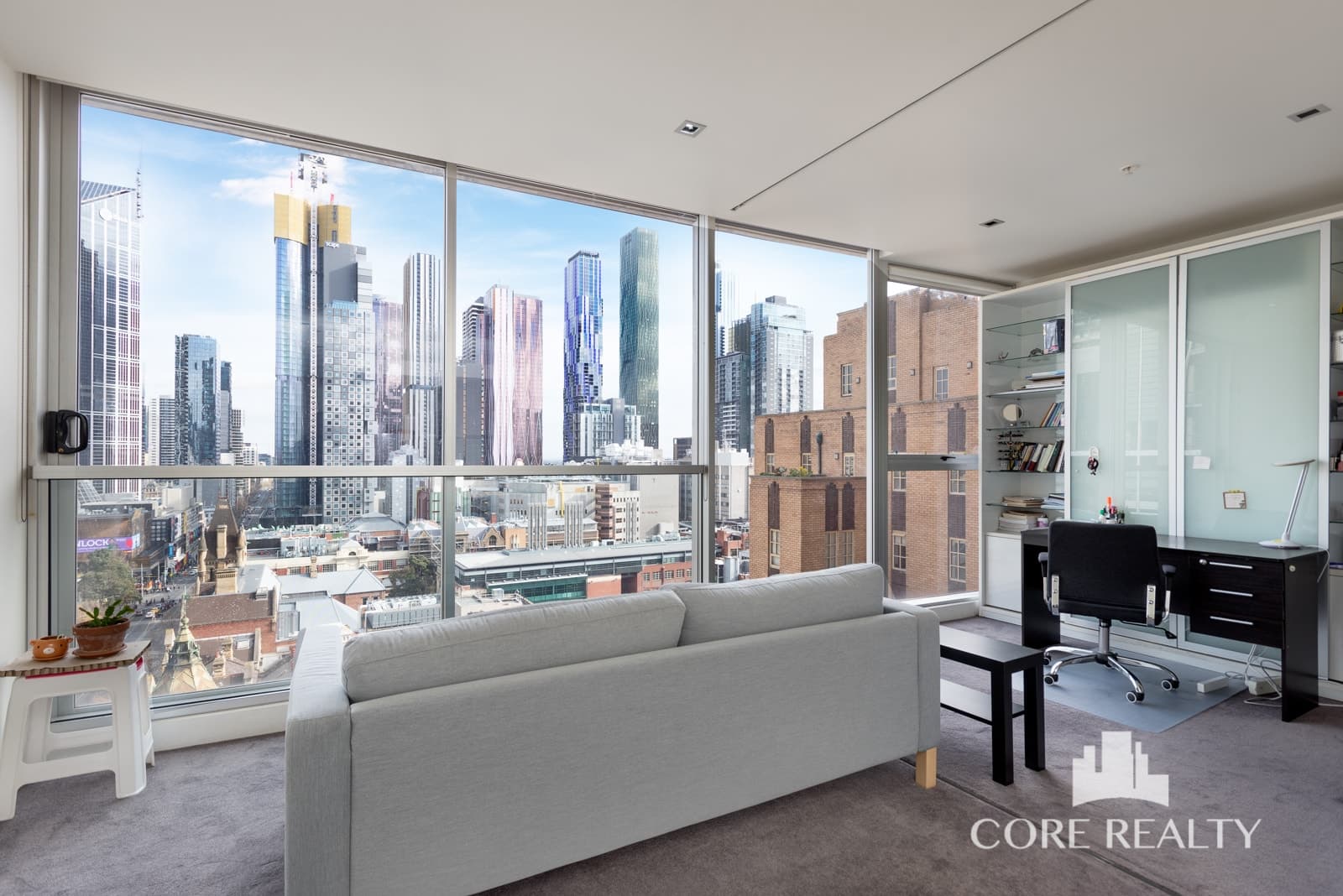 1107/68 La Trobe Street, Melbourne - Image 1