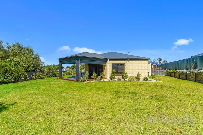 11 Colonel Light Place Mount Gambier SA, Mount Gambier - Image 1