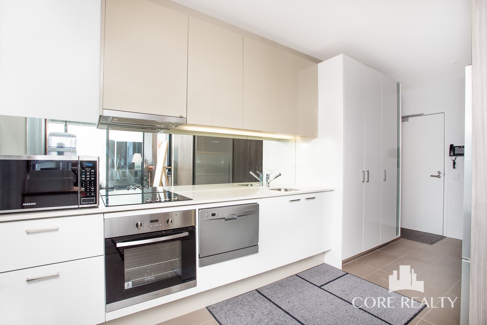4111/220 Spencer  Street, Melbourne - Thumbnail 3