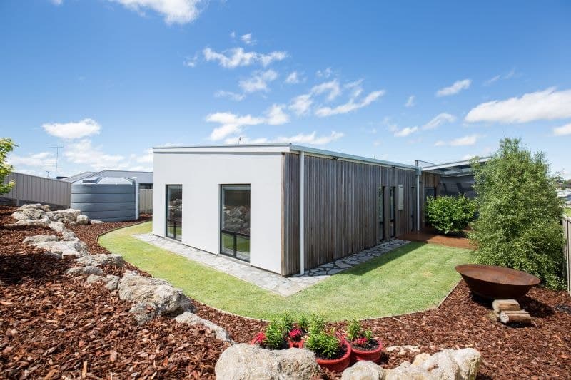 17 Stella Place Mount Gambier SA, Mount Gambier - Image 1