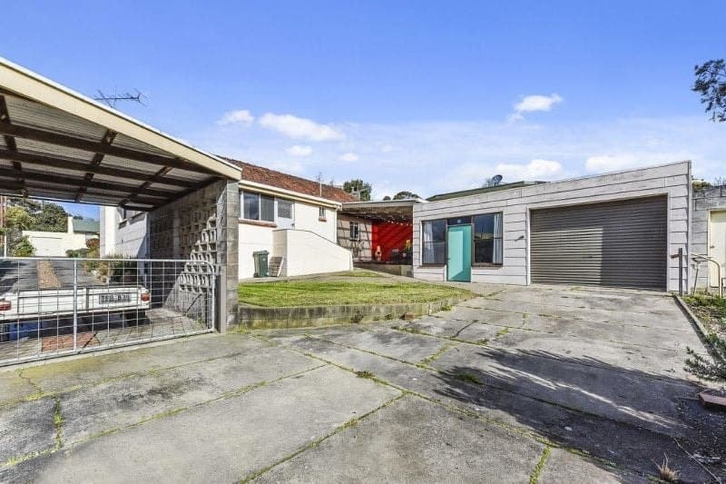 10 Renfrey Place Mount Gambier SA, Mount Gambier - Image 1