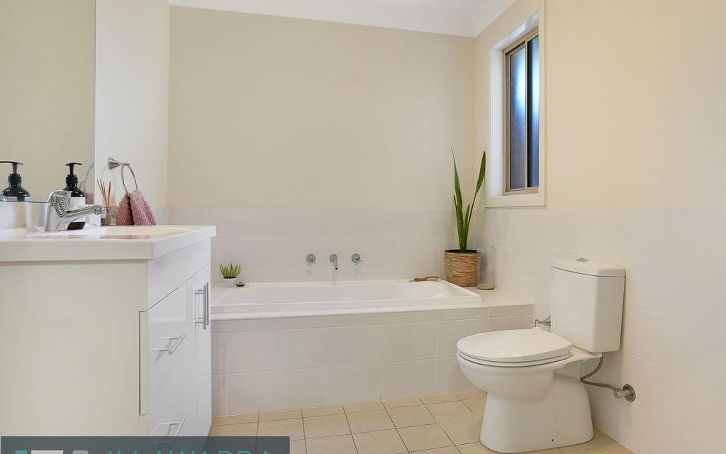 17 Churchill Circuit, BARRACK HEIGHTS NSW 2528, Barrack Heights - Image 1