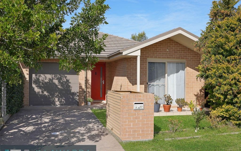 17 Churchill Circuit, BARRACK HEIGHTS NSW 2528, Barrack Heights - Thumbnail 3