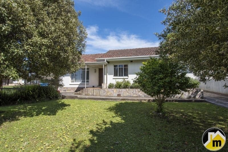 49 Anthony Street Mount Gambier SA, Mount Gambier - Image 1
