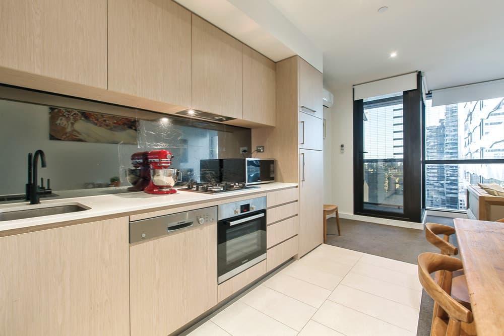 1810/155 Franklin Street, Melbourne - Thumbnail 2