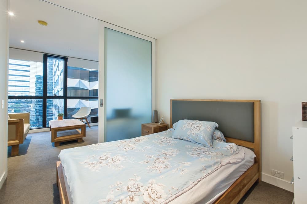 1810/155 Franklin Street, Melbourne - Thumbnail 3