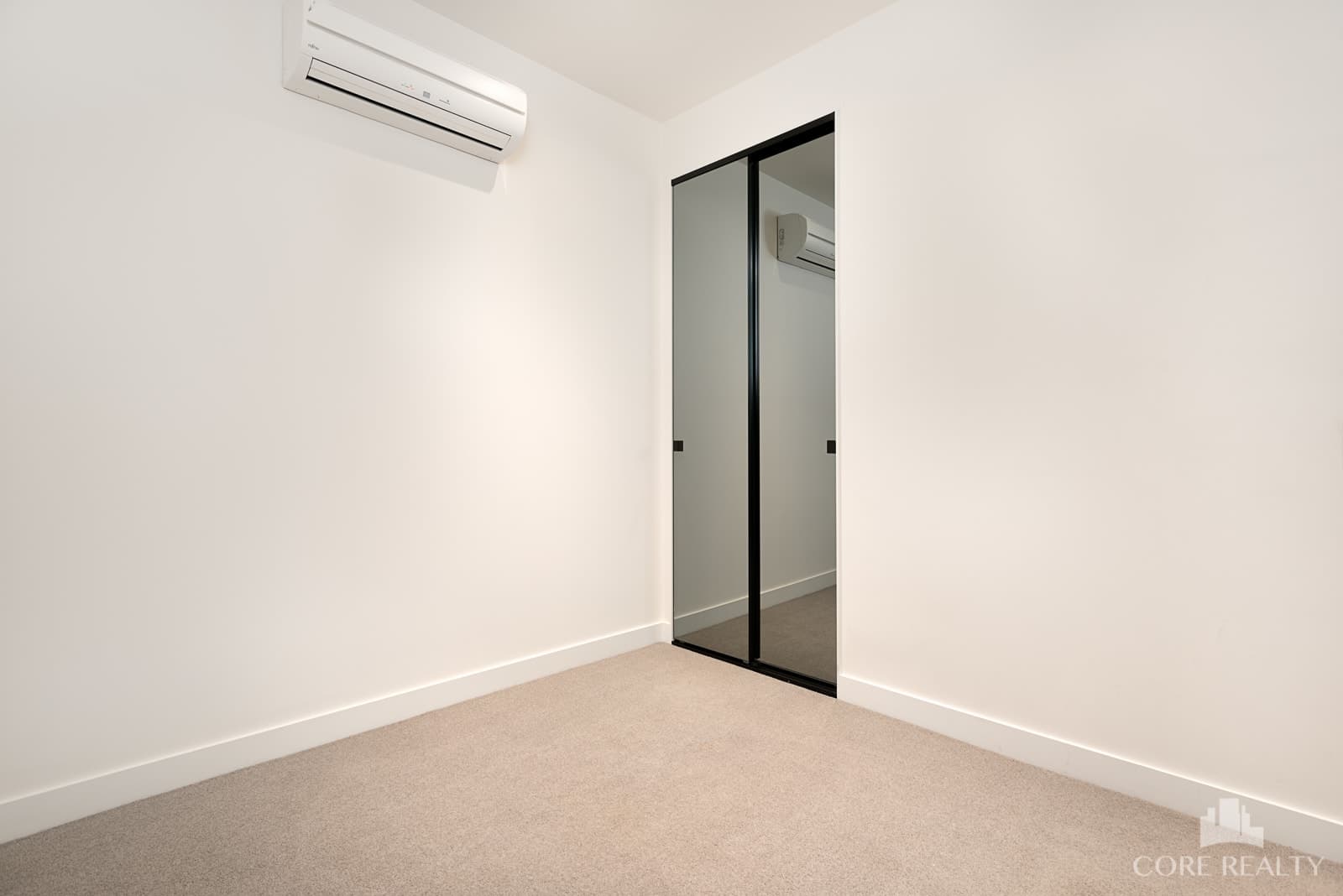 1912/155 Franklin Street, Melbourne - Thumbnail 4