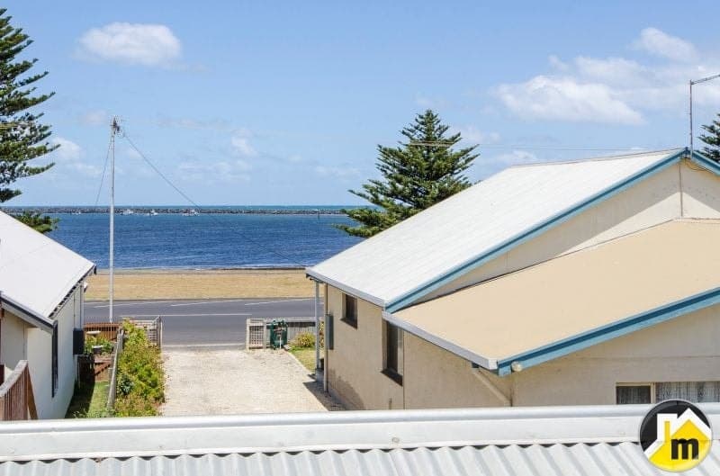 69 Sea Parade Port Macdonnell SA, Port Macdonnell - Image 1
