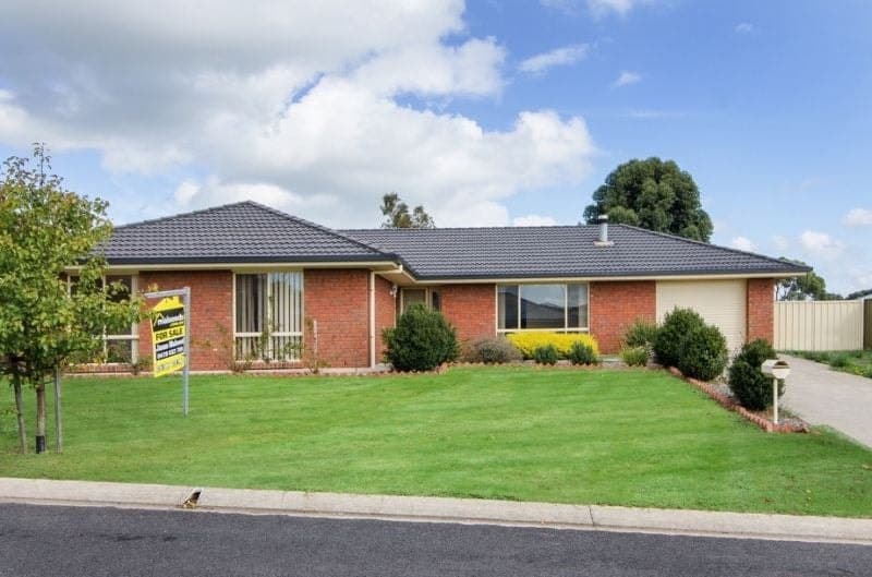 6 Friendswood Place Mount Gambier SA, Mount Gambier - Image 1
