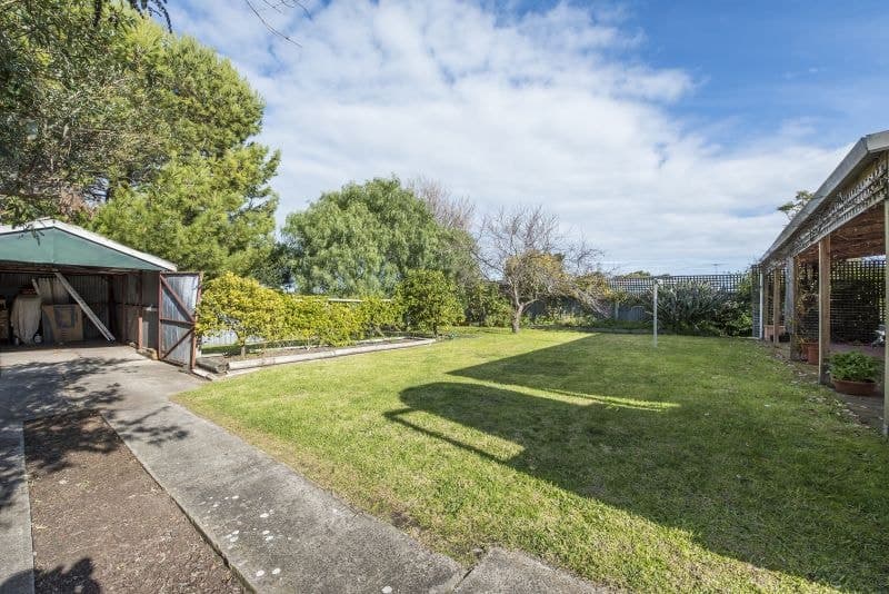 17 Plunkett Terrace Millicent SA, Millicent - Thumbnail 2