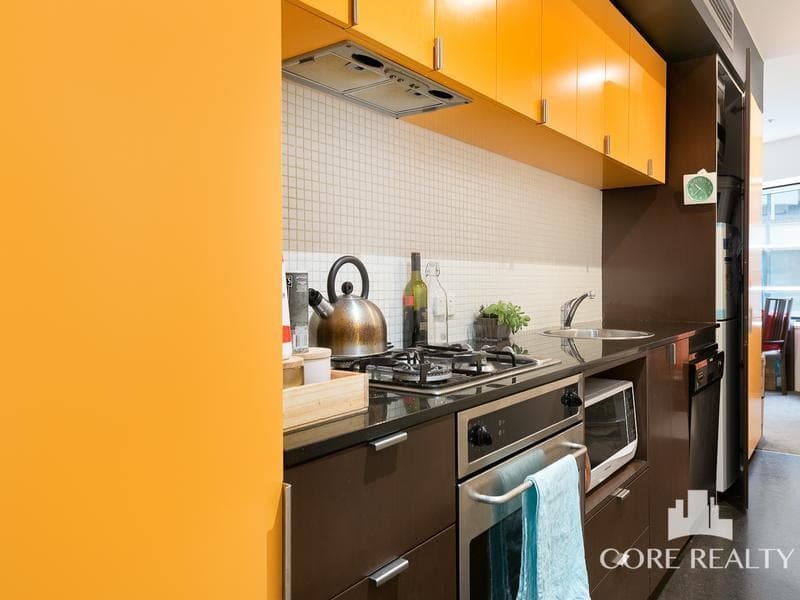 516/300 Swanston Street, Melbourne - Thumbnail 5