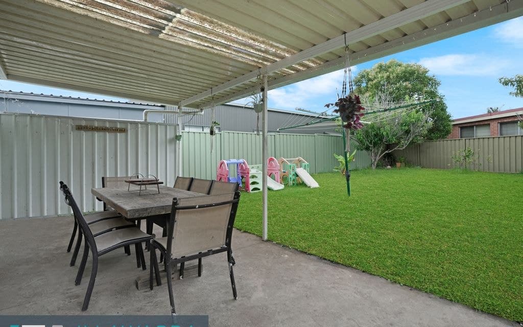 22 Andrew Crescent, MOUNT WARRIGAL NSW 2528, Mount Warrigal - Thumbnail 2