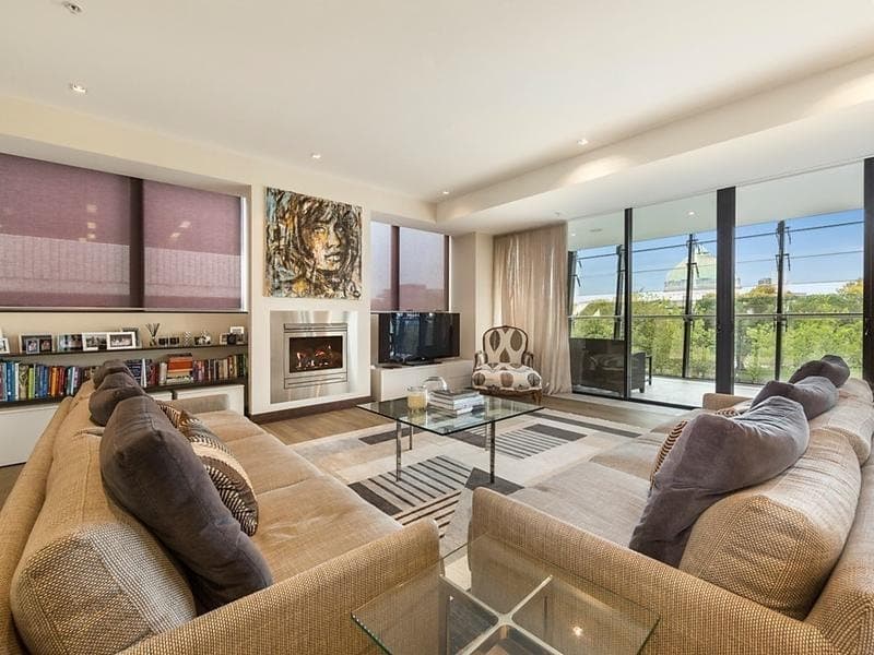 401/430 St Kilda Road, Melbourne - Image 1