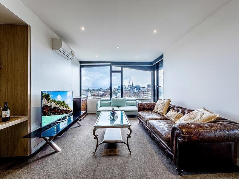 1106/155 Franklin Street, Melbourne - Thumbnail 2
