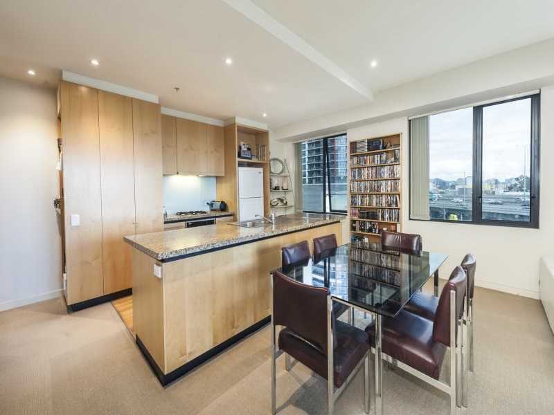 708/80 Clarendon Street, Southbank - Image 1