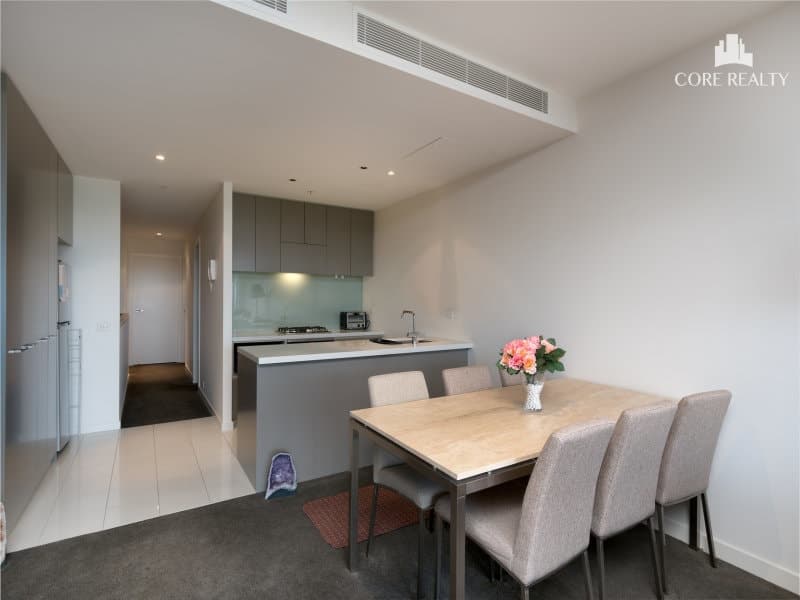 513/55 Queens Road, Melbourne - Thumbnail 3