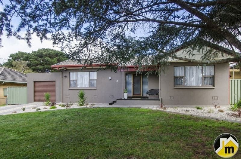 8 Hillcrest Avenue Mount Gambier SA, Mount Gambier - Image 1