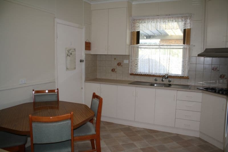 7 Clinton Street Millicent SA, Millicent - Thumbnail 6