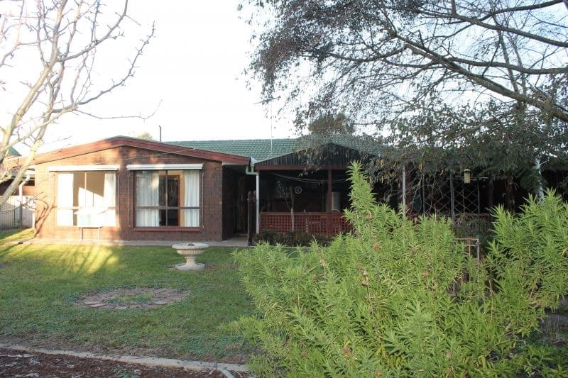 17 Campbell Street Millicent SA, Millicent - Image 1