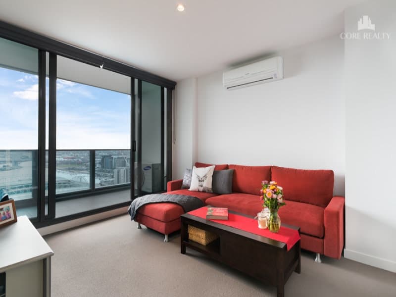 3315/220 Spencer Street, Melbourne - Thumbnail 2