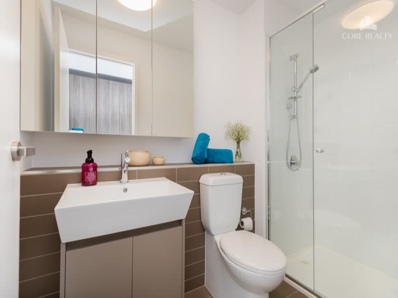 3315/220 Spencer Street, Melbourne - Thumbnail 5