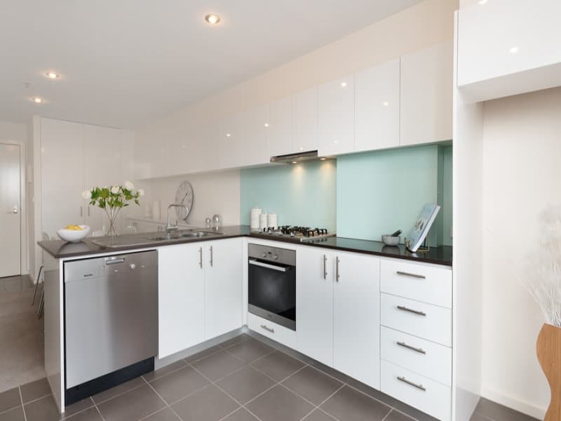 1504/8 Exploration Lane, Melbourne - Thumbnail 4