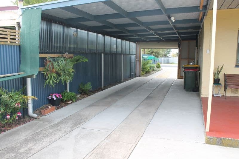 16 Bowman Street Millicent SA, Millicent - Image 1
