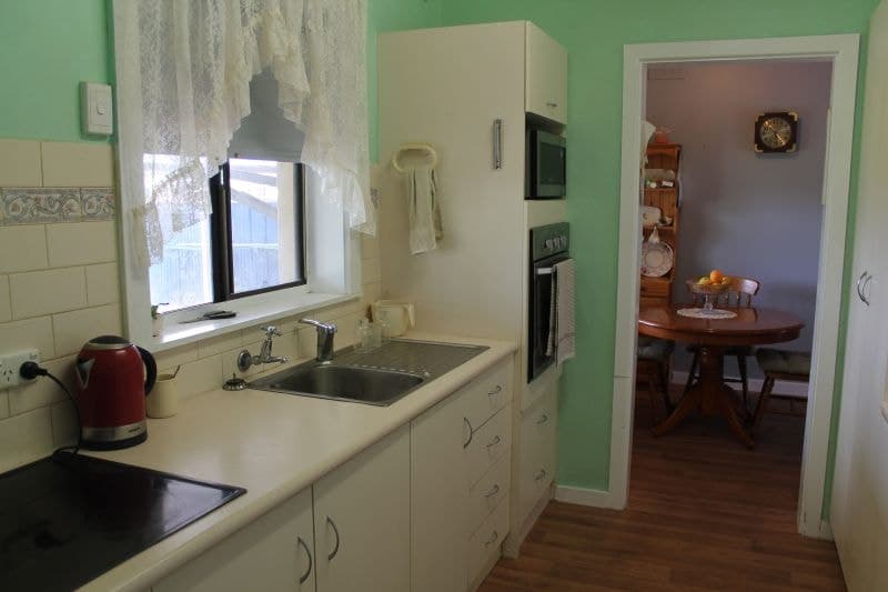 16 Bowman Street Millicent SA, Millicent - Thumbnail 7