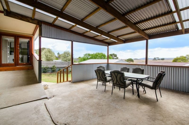 15 Hutchesson Street Millicent SA, Millicent - Image 1