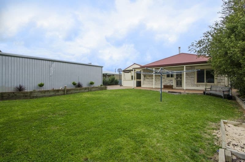 8 Stratford Street Millicent SA, Millicent - Image 1
