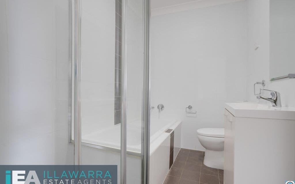 4/125 Lake Entrance Road, BARRACK HEIGHTS NSW 2528, Barrack Heights - Image 1
