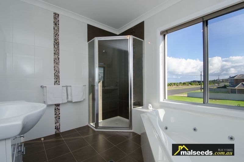138 Sea Parade Port Macdonnell SA, Port Macdonnell - Image 1